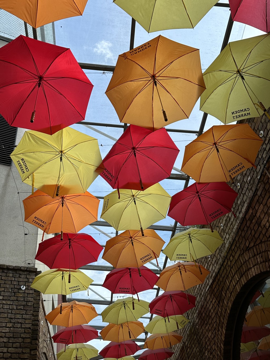 London, England to Edinburgh,&nbsp;Scotland