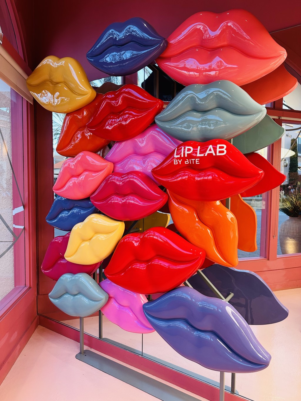Create Your Own Custom Lipstick at Lip&nbsp;Lab